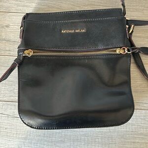 Antonio Melani Crossbody purse black￼